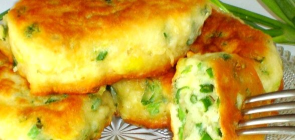 Оладьи с луком на кефире