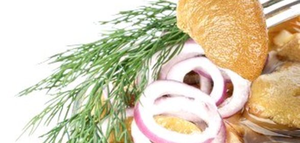 Маринованные шляпки шампиньонов с белом вине и фенхеле