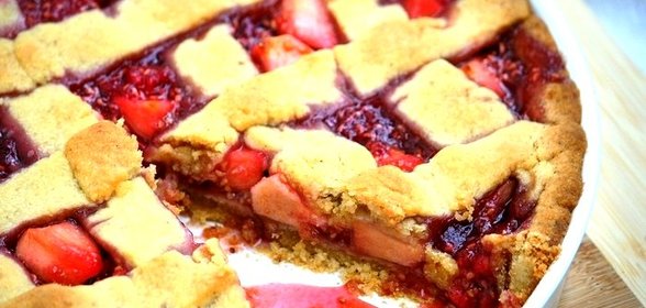 Торт Линцер с малиной и яблоками