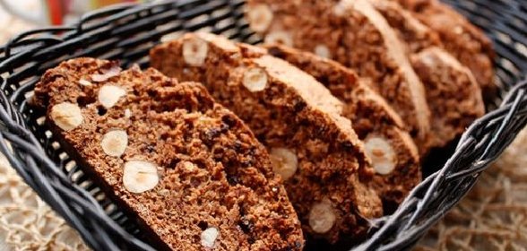 Шоколадные бискотти с фундуком