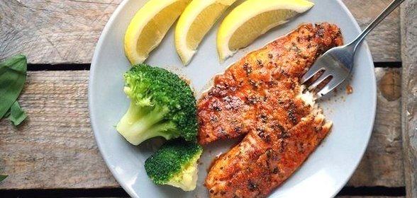 Тиляпия в панировке с пармезаном