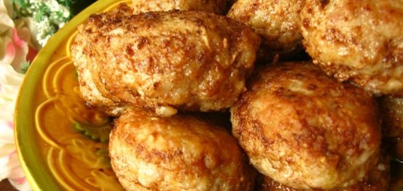 Мясные котлеты с гречкой