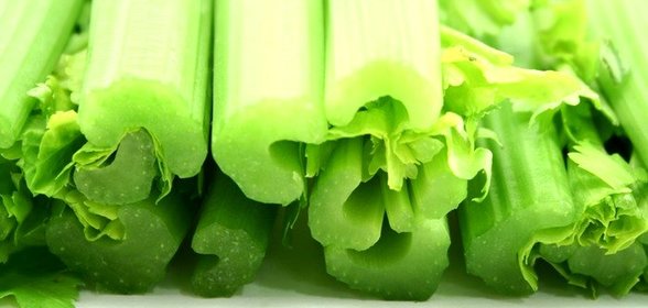 Салат с сельдереем