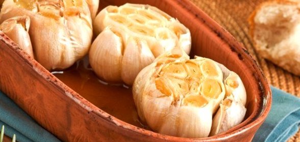 Дип из печеного чеснока