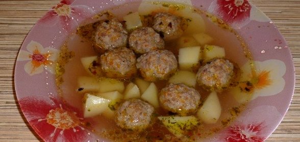 Суп с фрикадельками и картошкой