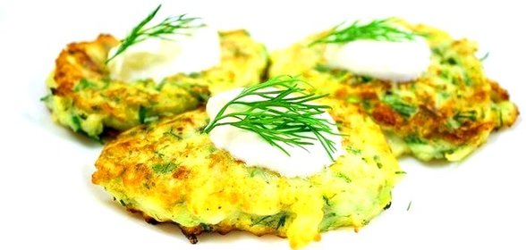 Кабачковые драники со сметаной