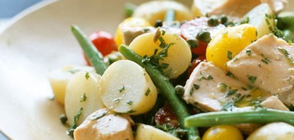 Картофельный салат с соусом из тунца