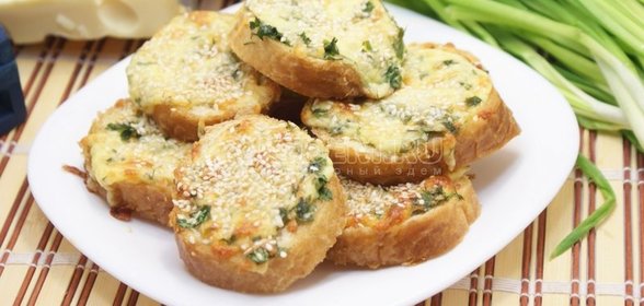 Горячие бутерброды с сыром и зеленью