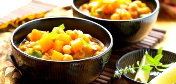 Карри с яблоками и нутом