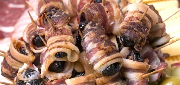 Чернослив с беконом