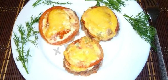 Котлеты в духовке с сыром и помидорами