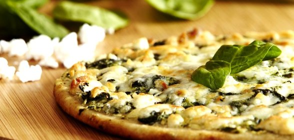 Пицца с адыгейским сыром