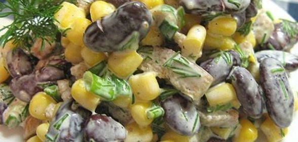 Салат из фасоли с сухариками