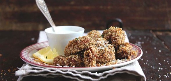 Куриные гужоны в сырно-ореховой корочке