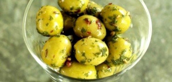 Перепелиные яйца с солью и специями