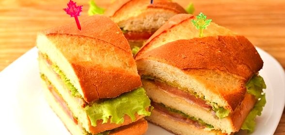 Быстрые бутерброды на стол