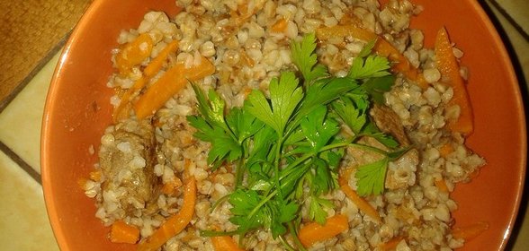 Плов из гречки в мультиварке