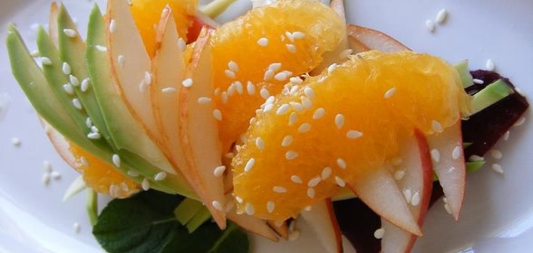 Салат из печеной свеклы с апельсином