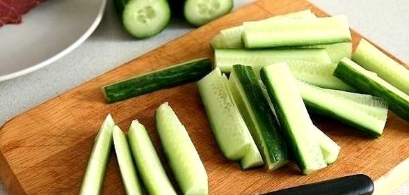 Огурцы с мясом по‑корейски