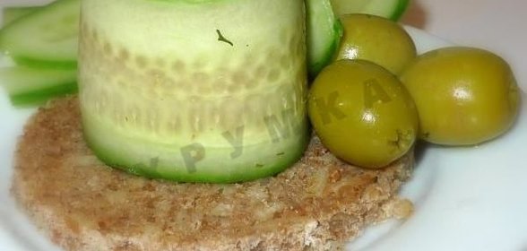 Рулетики из огурцов и семги