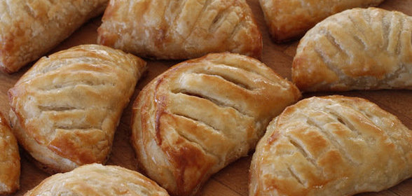 Турновер с яблоком