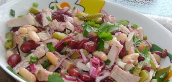 Фасолевый салат с ветчиной