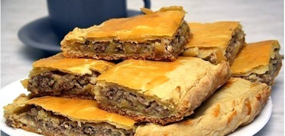 Пирог с сыром и мясом