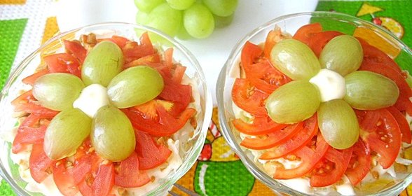 Салат с курицей и арахисом