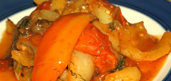 Жареный болгарский перец с помидорами