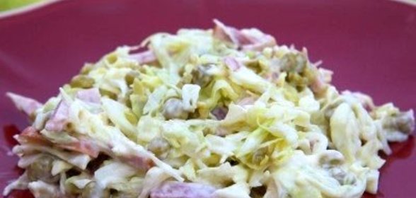 Салат с ветчиной и капустой