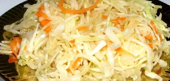 Капуста с яблоками