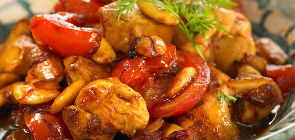 Курица в медовой глазури с томатами