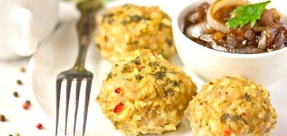 Тефтели со сладким перцем в сметанно-горчичном соусе в микроволновке