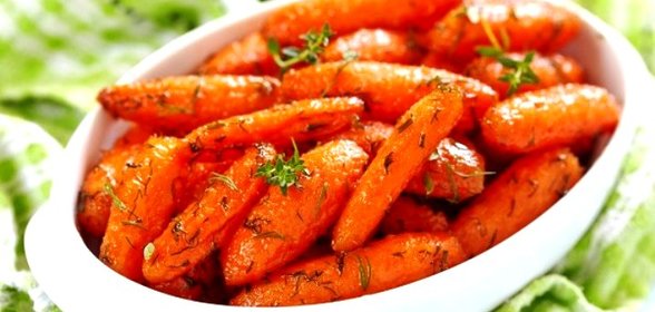 Сладкая глазированная морковь