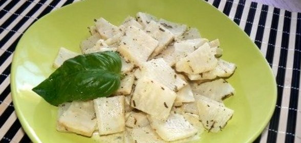 Вареный сельдерей