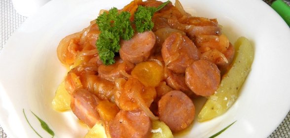 Сосиски под соусом