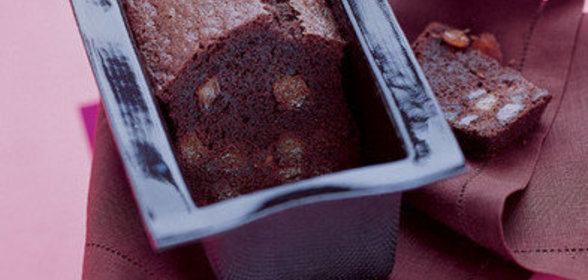 Шоколадный кекс с нугой