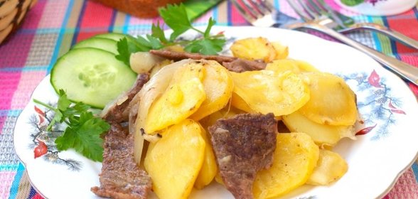 Говядина запечённая с картофелем в духовке