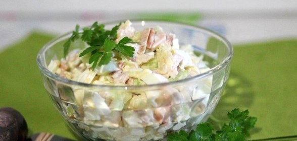 Cалат с куриным филе