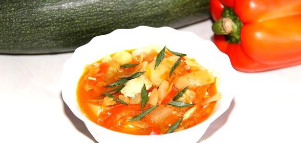 Овощное рагу с курицей