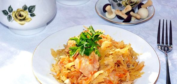 Капуста тушеная с курицей