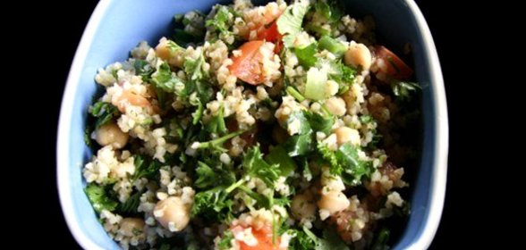 Табуле из кускуса с изюмом