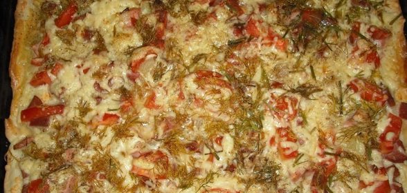 Пицца с варёной колбасой
