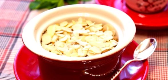 Яблоки, запеченные под штрейзелем