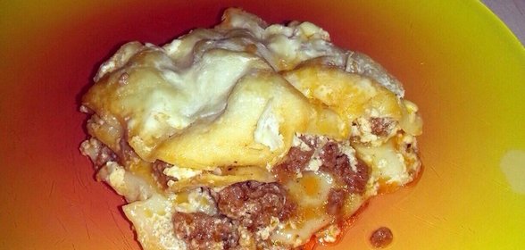 Мясная лазанья с пармезаном