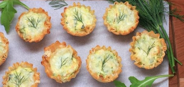 Закуска в тарталетках с семгой