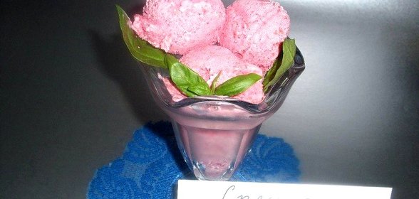 Малиновое мороженое