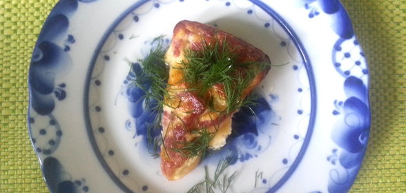 Омлет в духовке с колбасой