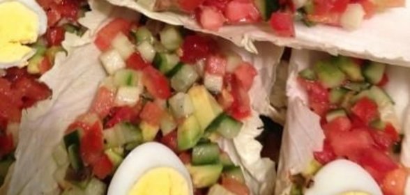 Овощной салат в капусте