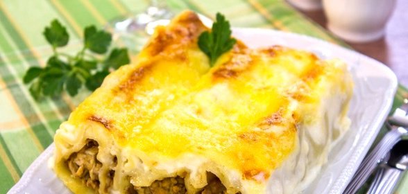 Каннеллони с индейкой и белыми грибами